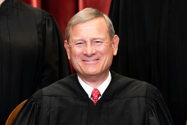 Justice John Roberts’ Meeting With ‘Christian Nationalist’ Raises ...