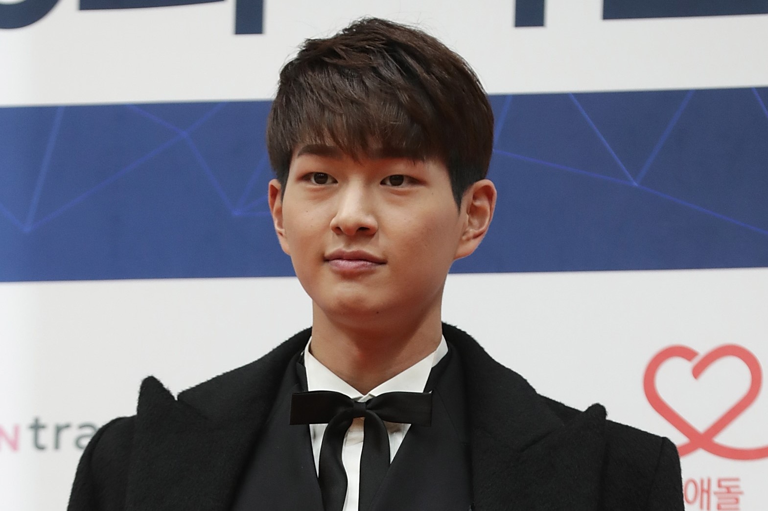 2197578-onew.jpg?w=1200&crop=1