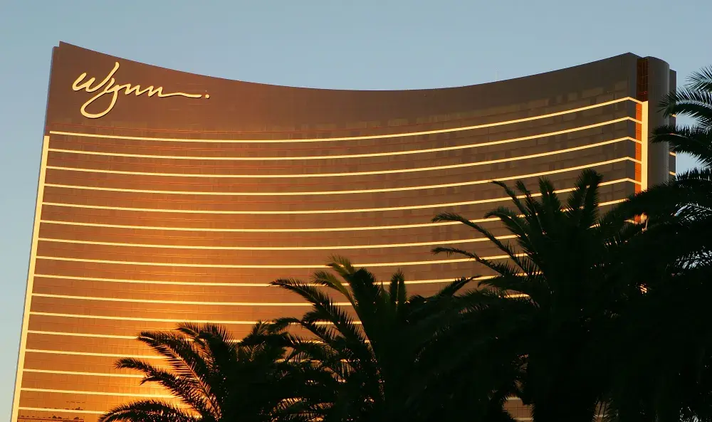 Florida Man Suffered Heart Attack at Casino Table as Game Continued: Suit