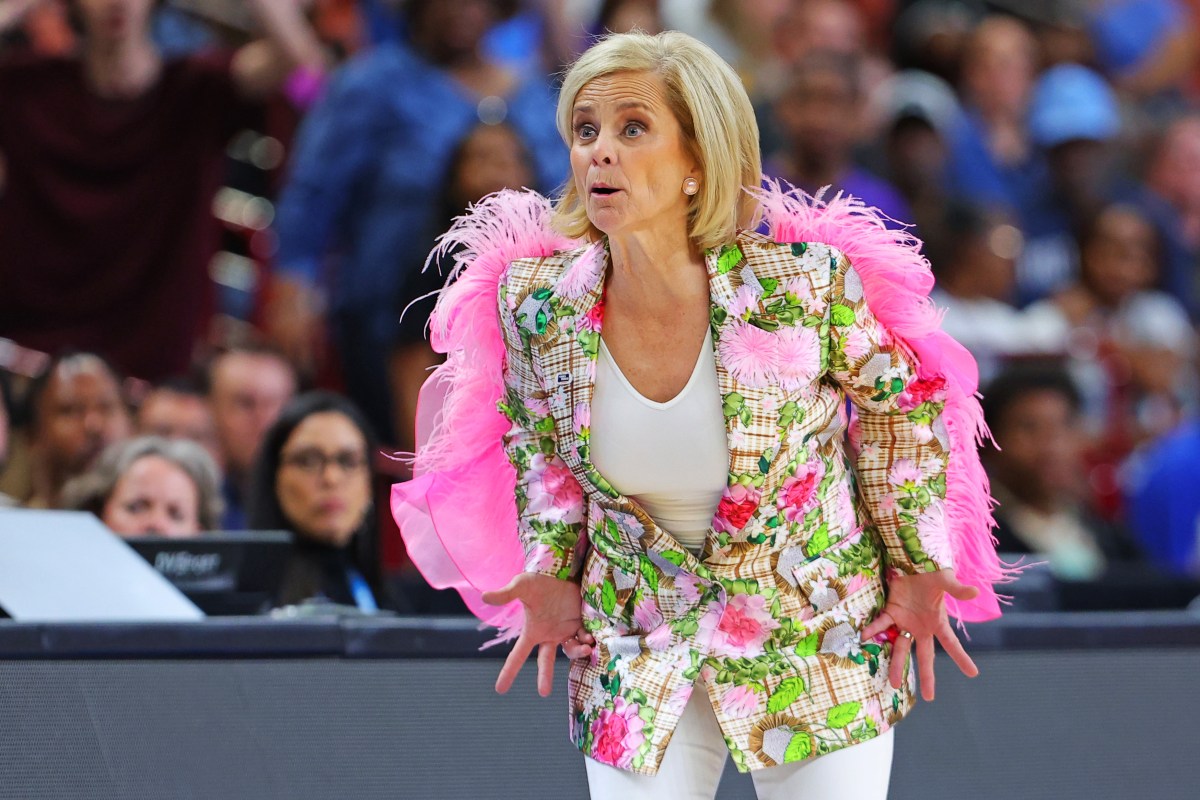 Kim Mulkey breaks out in song over LSU's NCAA Tournament draw