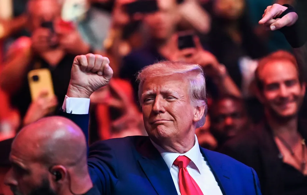Donald Trump Cheered During Surprise Appearance With Kid Rock at UFC ...