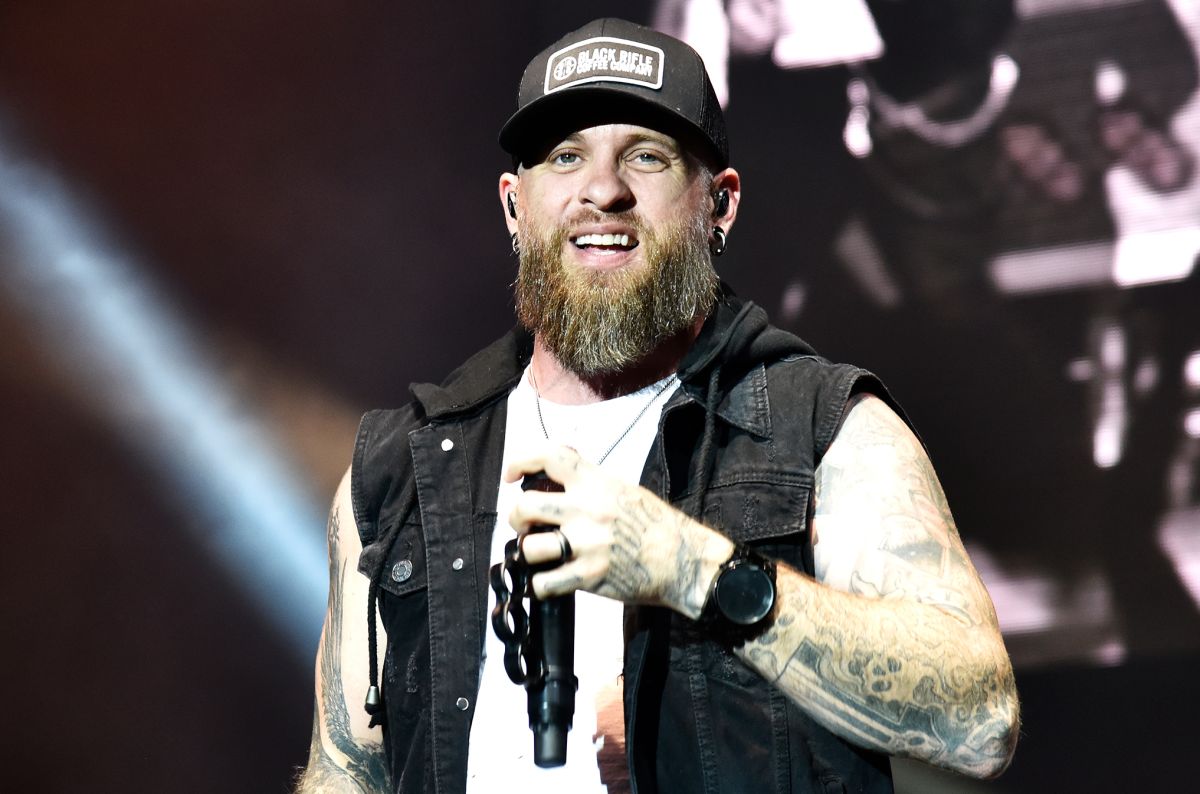 Country Singer Destroys Bud Light Can After It’s Thrown on Stage - Newsweek