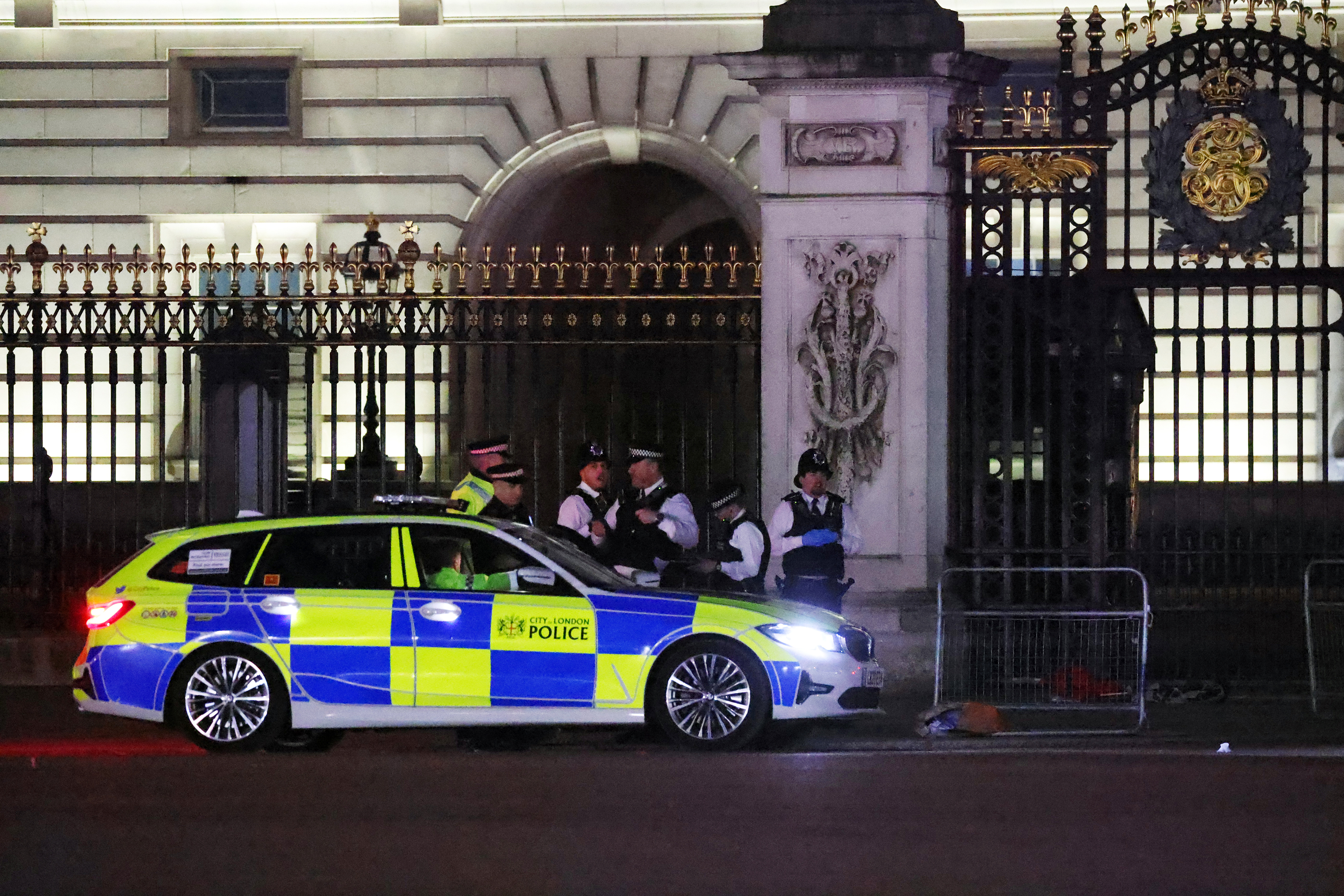 Buckingham Palace 'Explosion' Interrupts 'Surreal' News Broadcast
