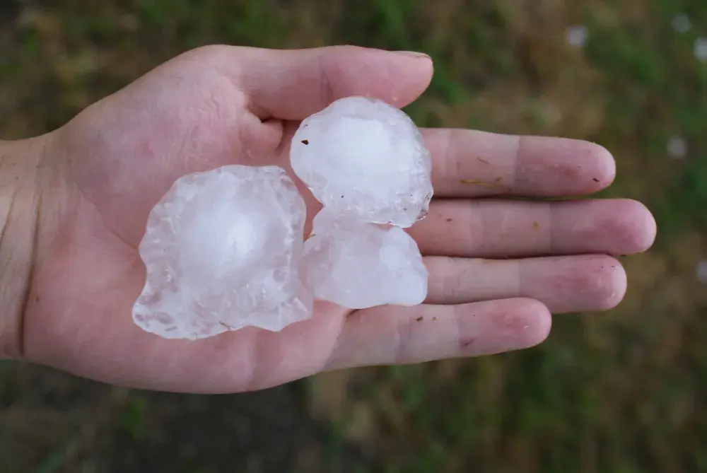 Texas Videos Show Golf Ball-Sized Hail Stones Cracking Windows