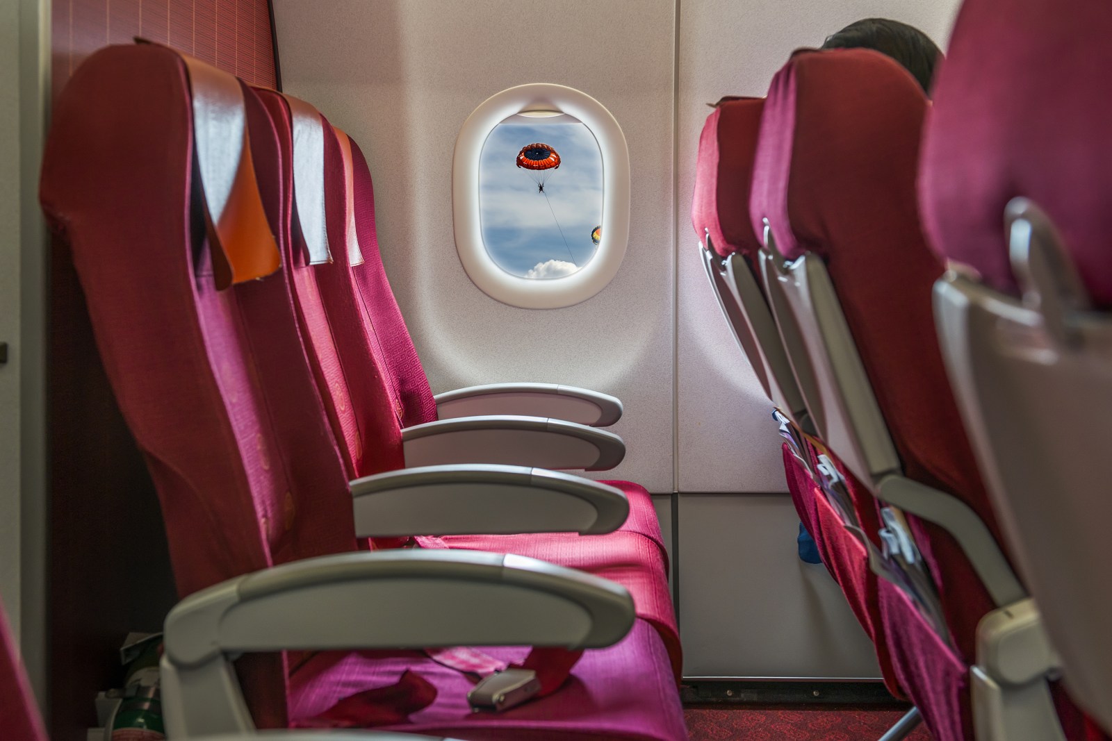 Passenger Describes In-Flight Bathroom Access Issue on Recent Flight