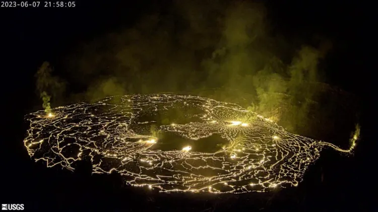 Kilauea Webcam Streams Hawaii Volcano Eruption Live - Newsweek
