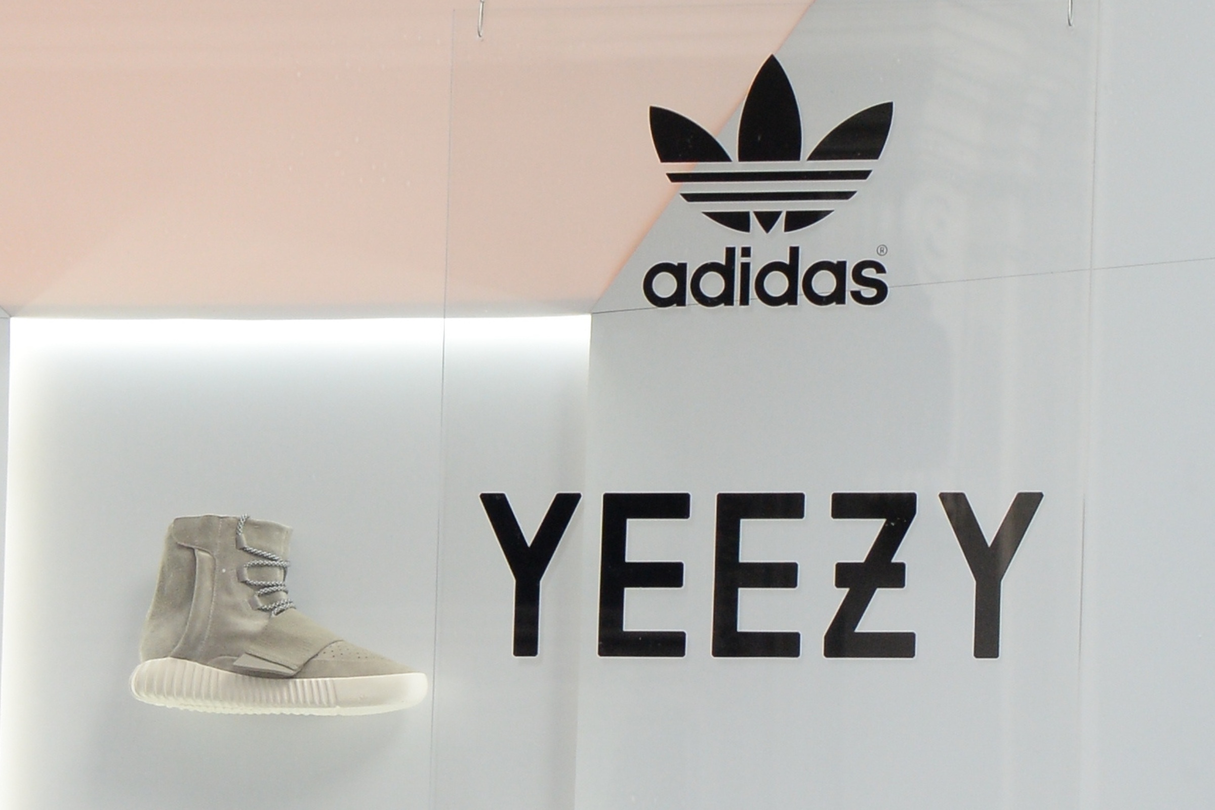 vova yeezy