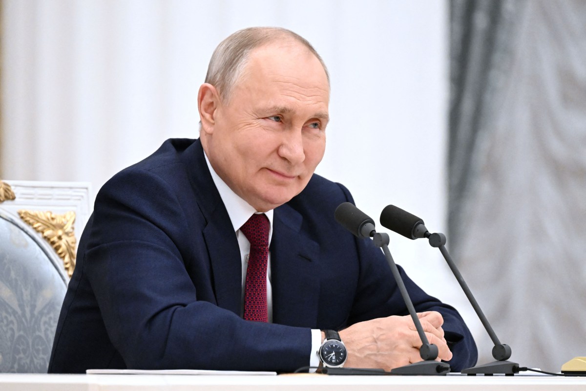 Putin ‘Laughing’ At NATO: Exiled Official