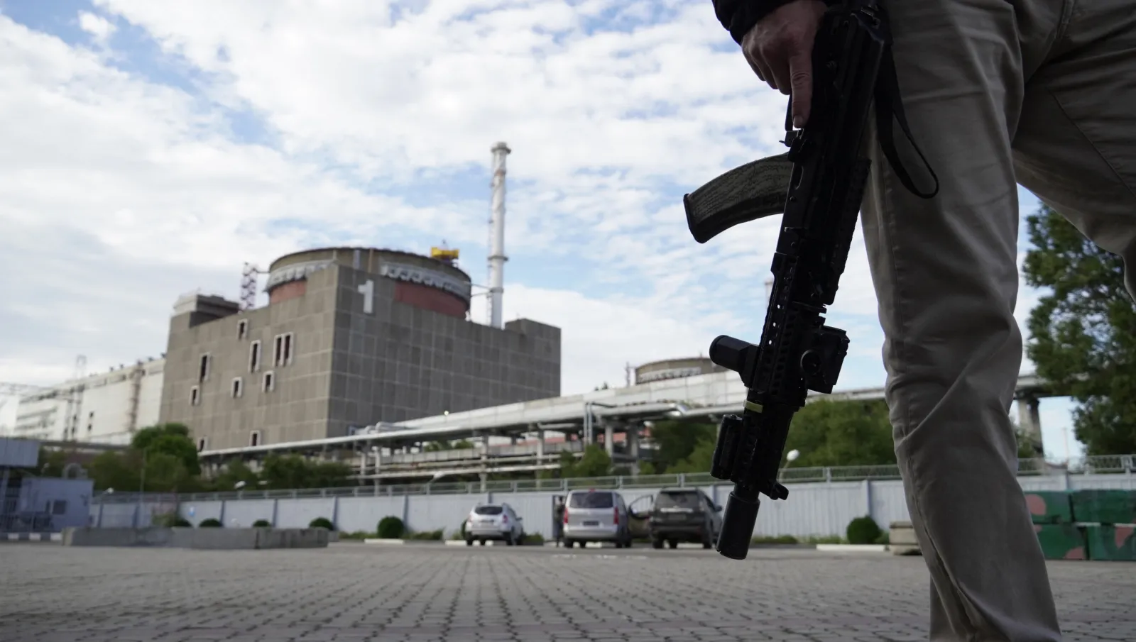 Hot Shutdown' at Zaporizhzhia Nuclear Plant Sparks Radiation Fears -  Newsweek