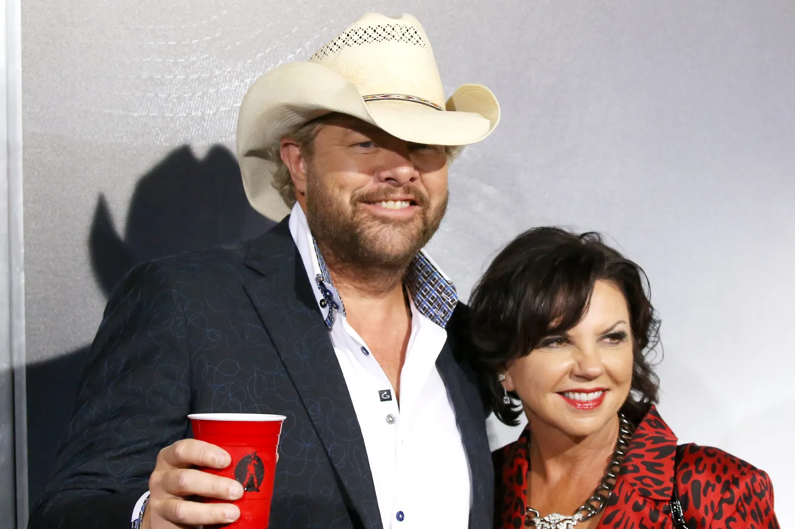 Inside Toby Keith's Life With Longtime Wife Tricia Lucus - Newsweek