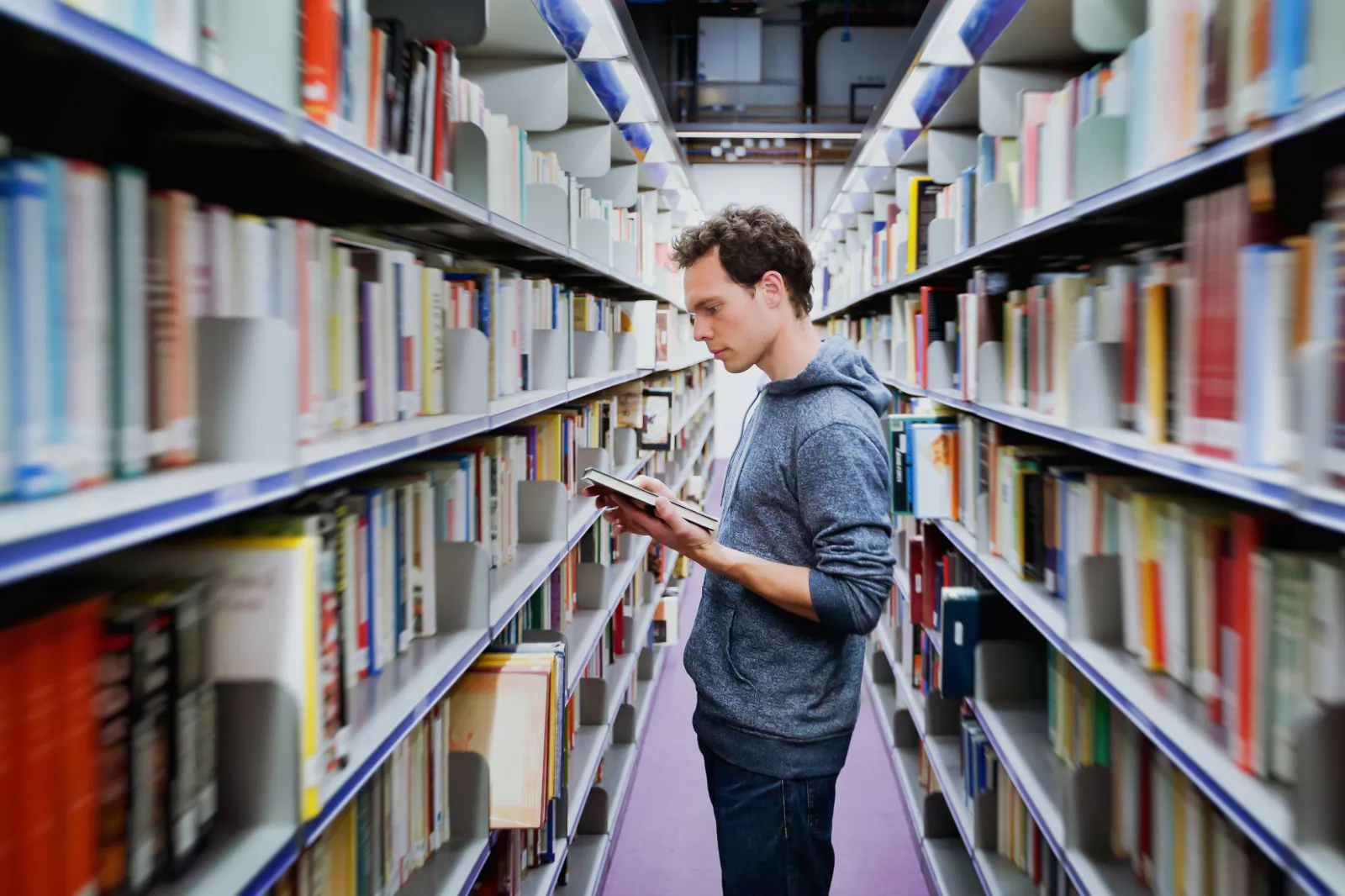 Memory Expert Reveals Why Reading Books Can Improve Your Brain Health ...