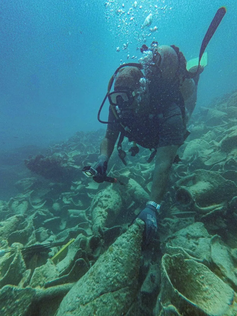 Remains of 2,000-Year-Old Shipwreck Loaded With Wine Jugs Discovered ...