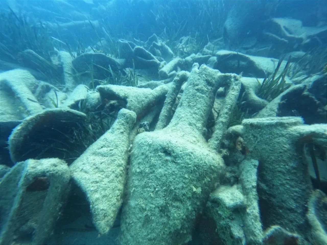 Remains of 2,000-Year-Old Shipwreck Loaded With Wine Jugs Discovered ...