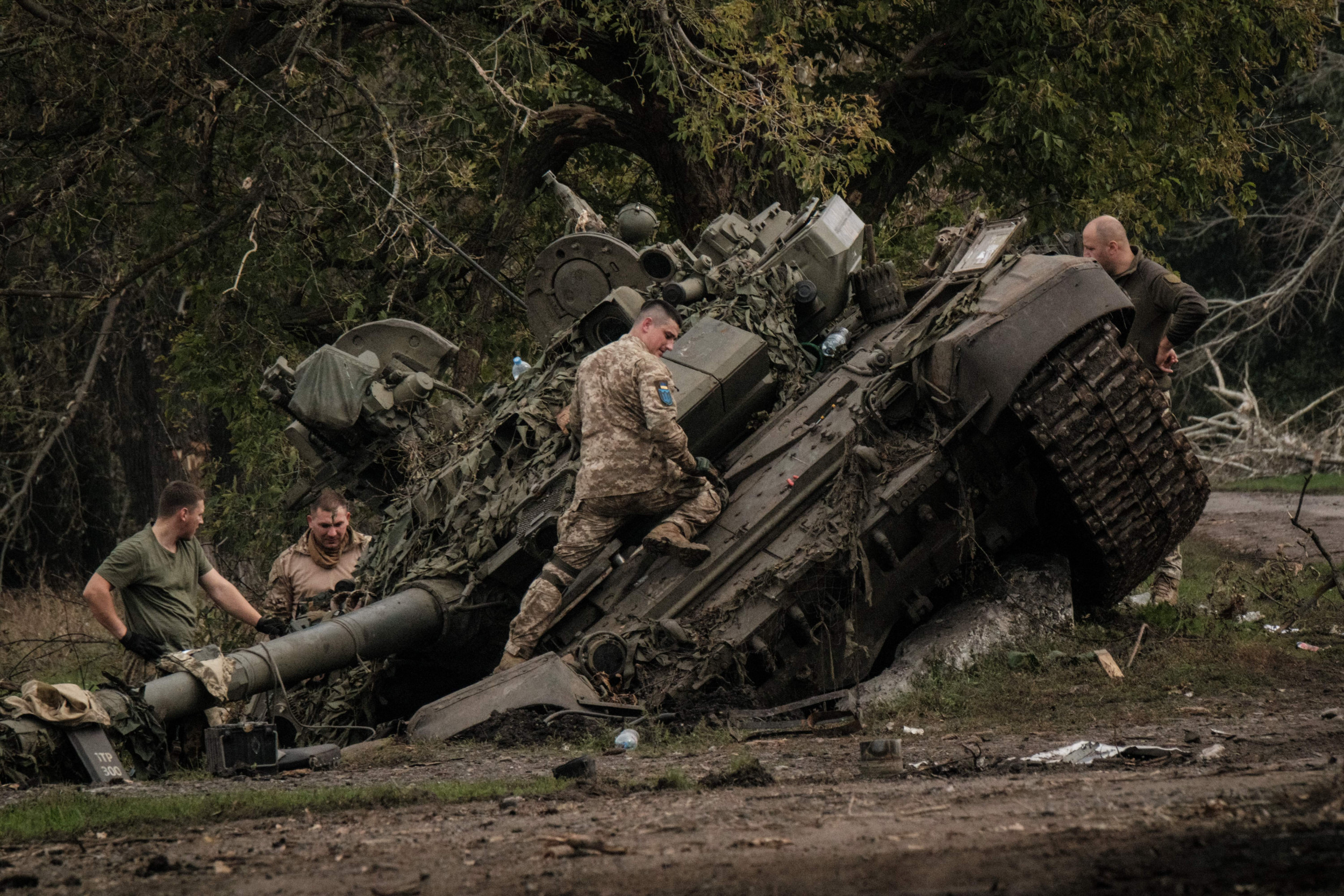 Video Shows Russian T-90 Tank Destroyed by Drone After Falling Off