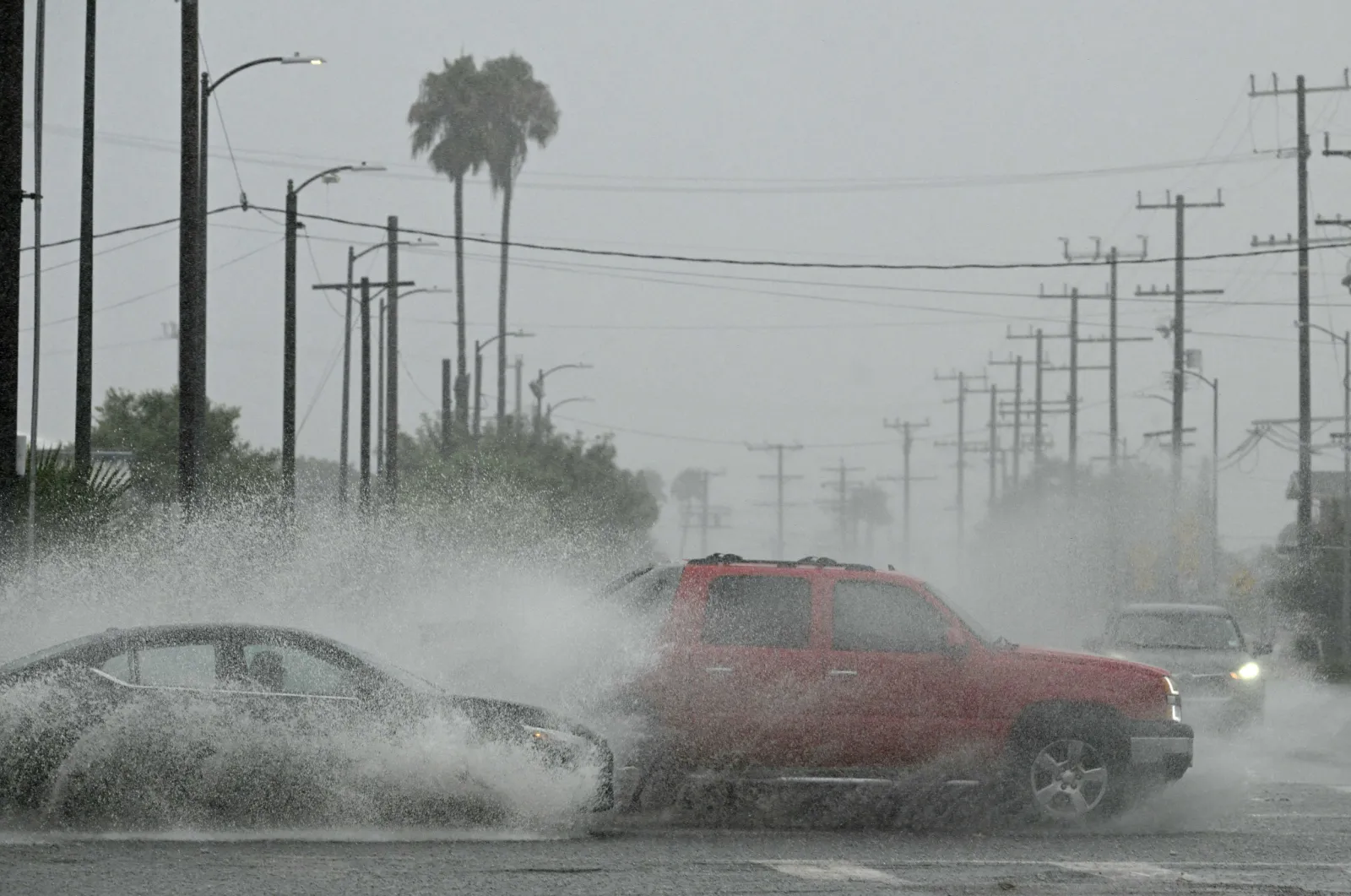 Los Angeles Flash Flooding Leaves City Unrecognizable: ‘Genuinely Nuts ...