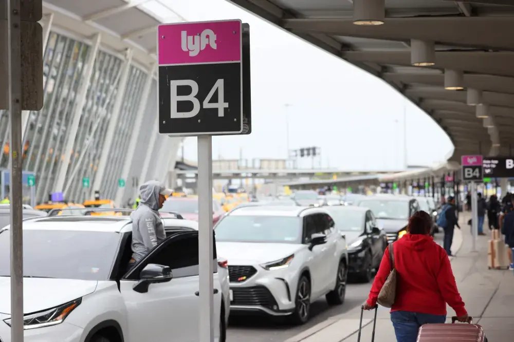 Lyft’s New Gender Feature Sparks Fierce Debate