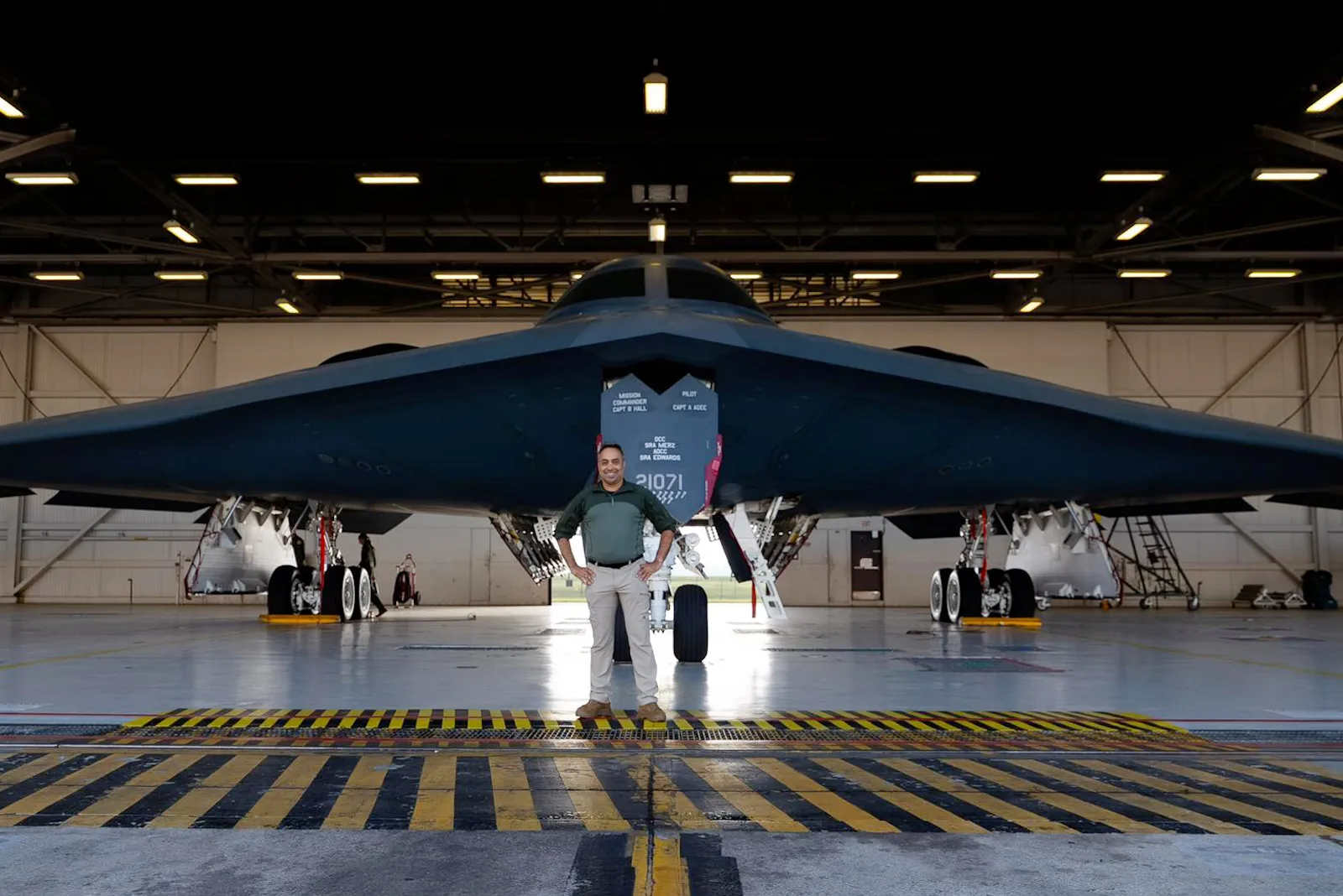 An Inside Look at the US Stealth Bomber That’s Still A Mystery 30 Years On