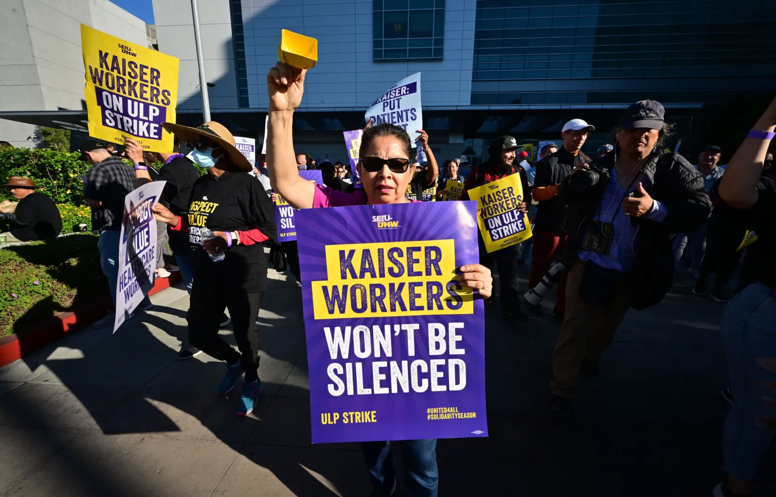 Nearly 50,000 Kaiser Permanente Health Care Workers to Strike Next Week ...