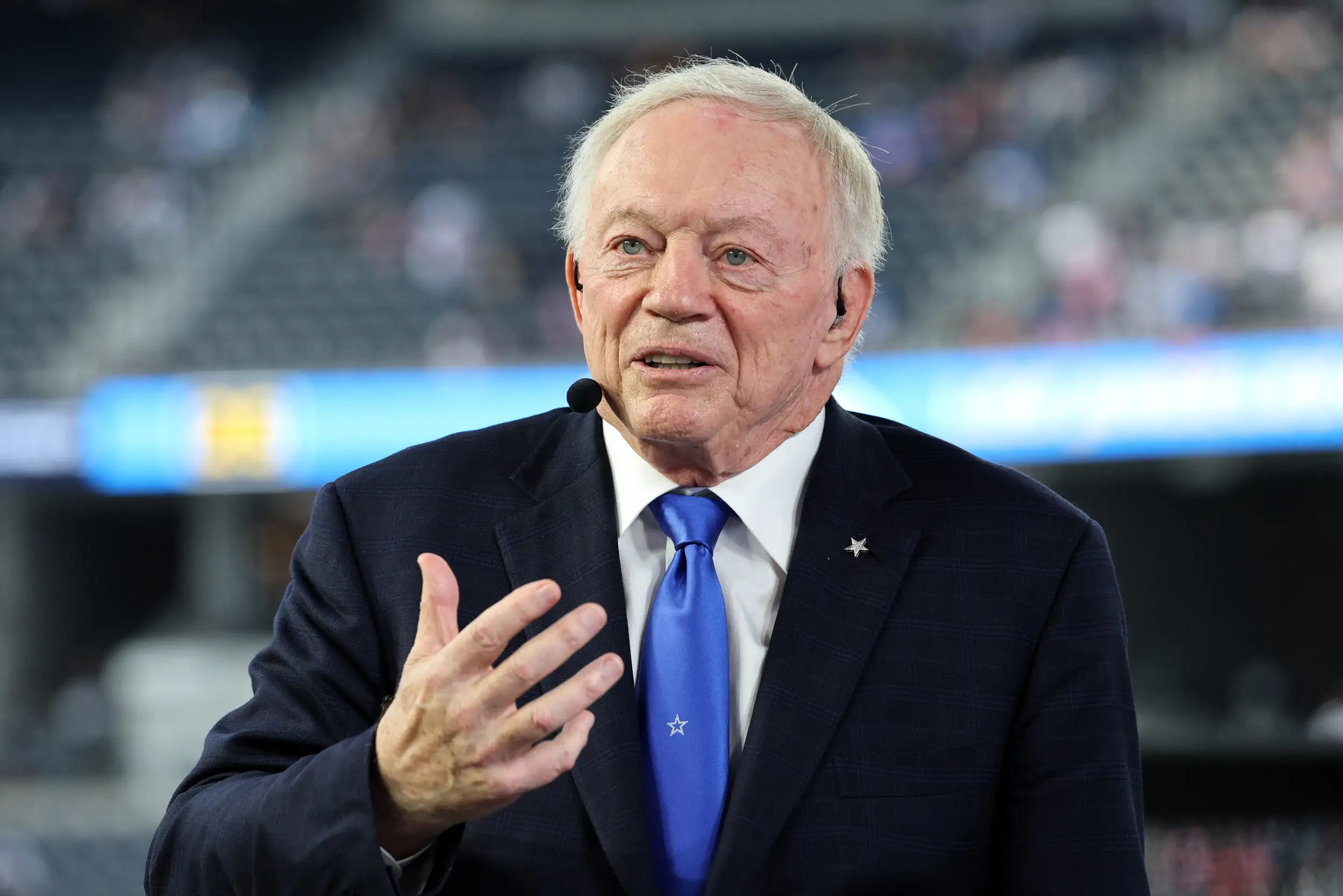 Jerry Jones Gives Troubling Update on George Pickens' Contract Situation - Newsweek