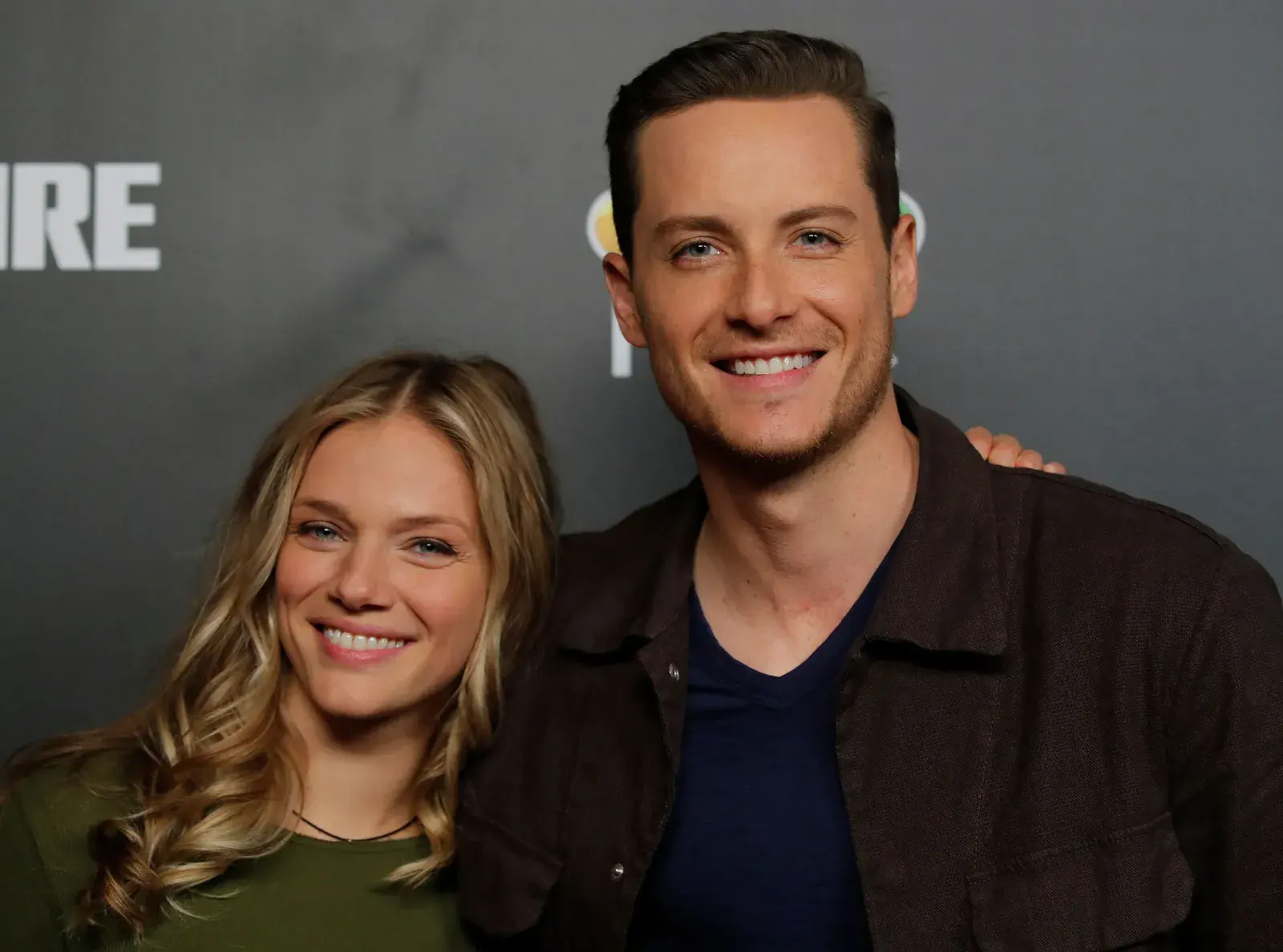 Jesse Lee Soffer and Tracy Spiridakos