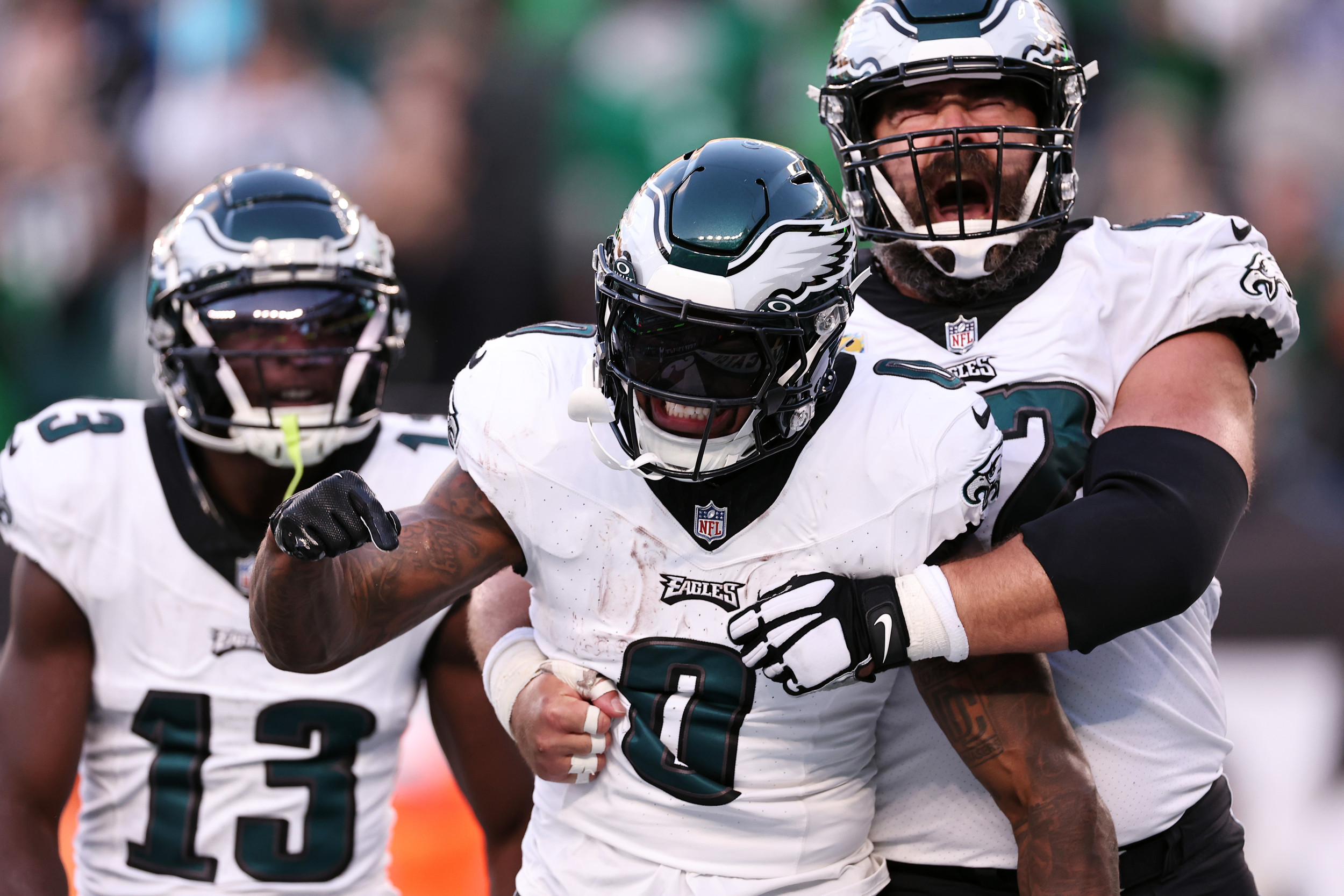 Jason Kelce, D'Andre Swift Execute Elite 'Swift Kelce' Troll