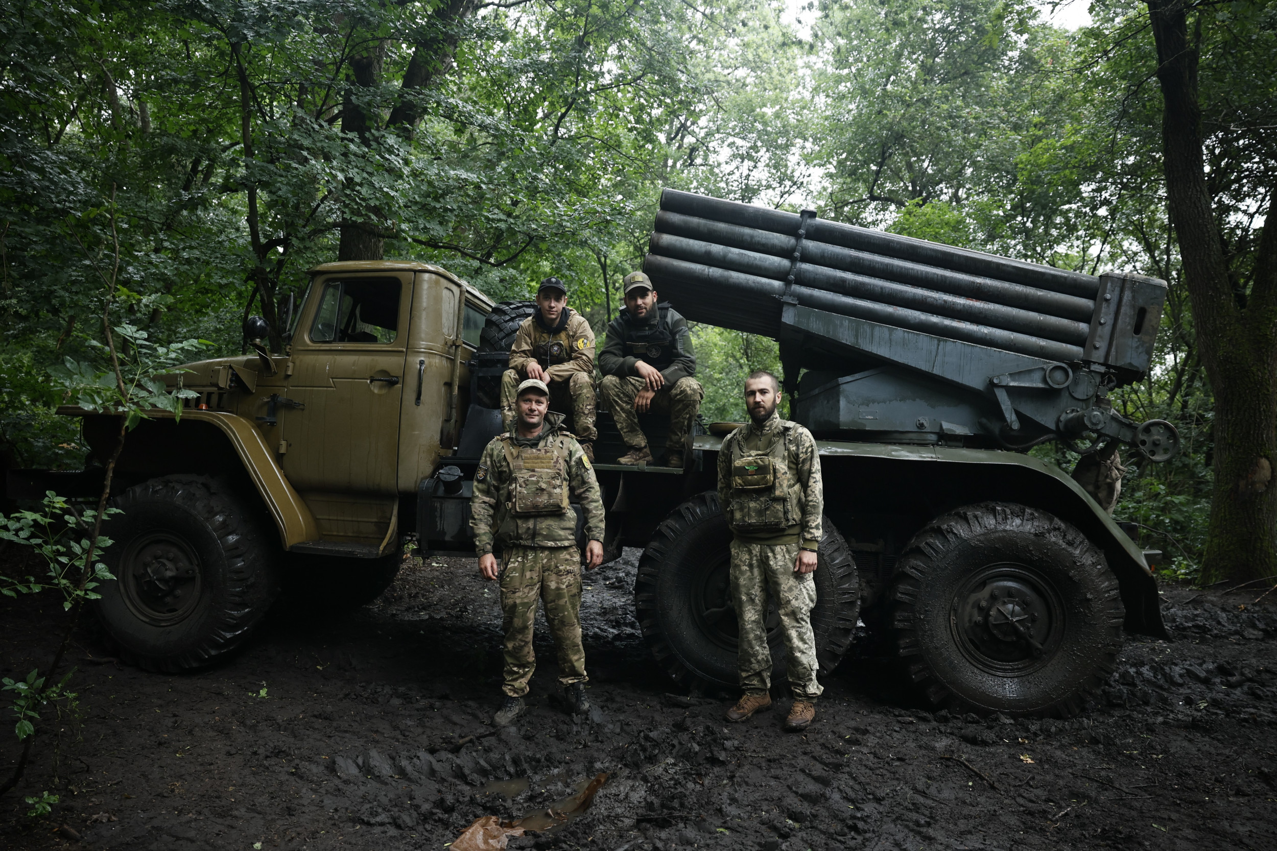 2321504-bm-21-rocket-launcher.