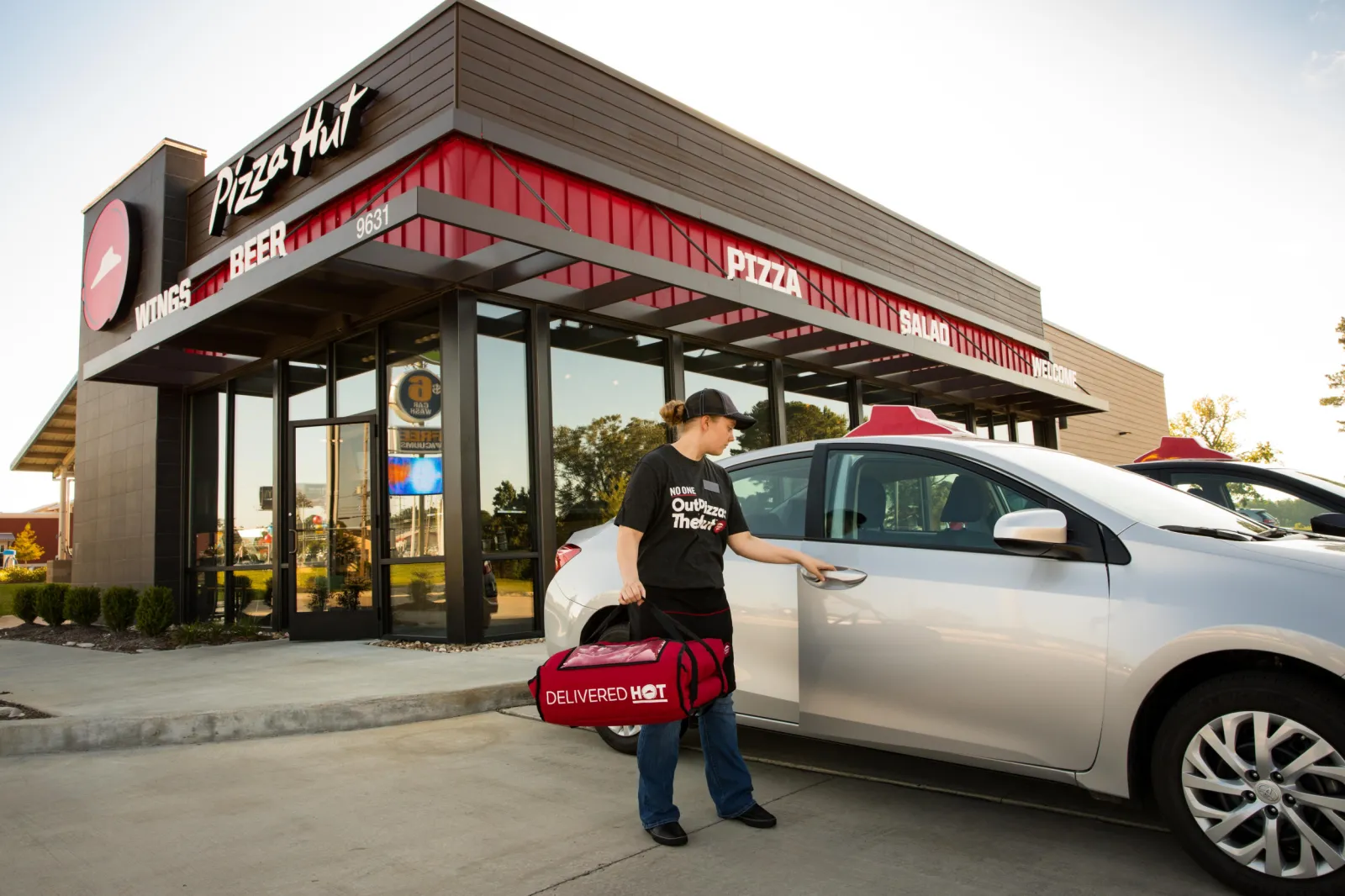 California Pizza Hut Lays Off Every Delivery Driver as Wages Rise to ...