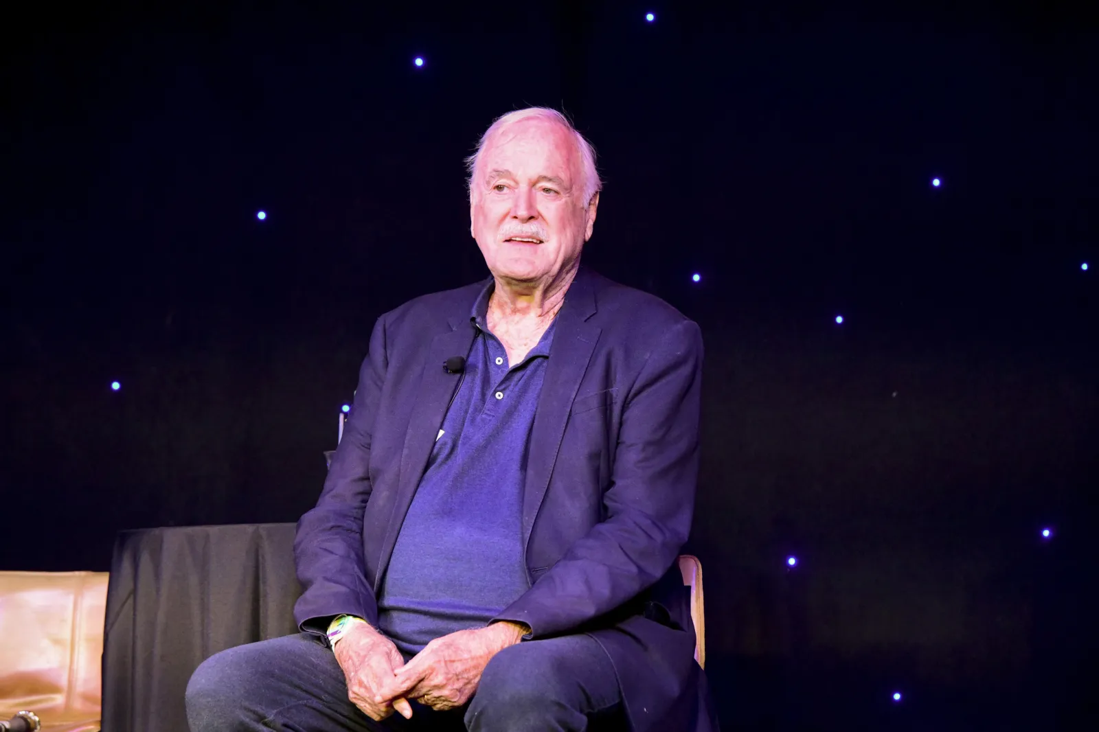 Cleese Os John Cleese Goes Viral for Comparing Donald Trump to Hitler - Newsweek