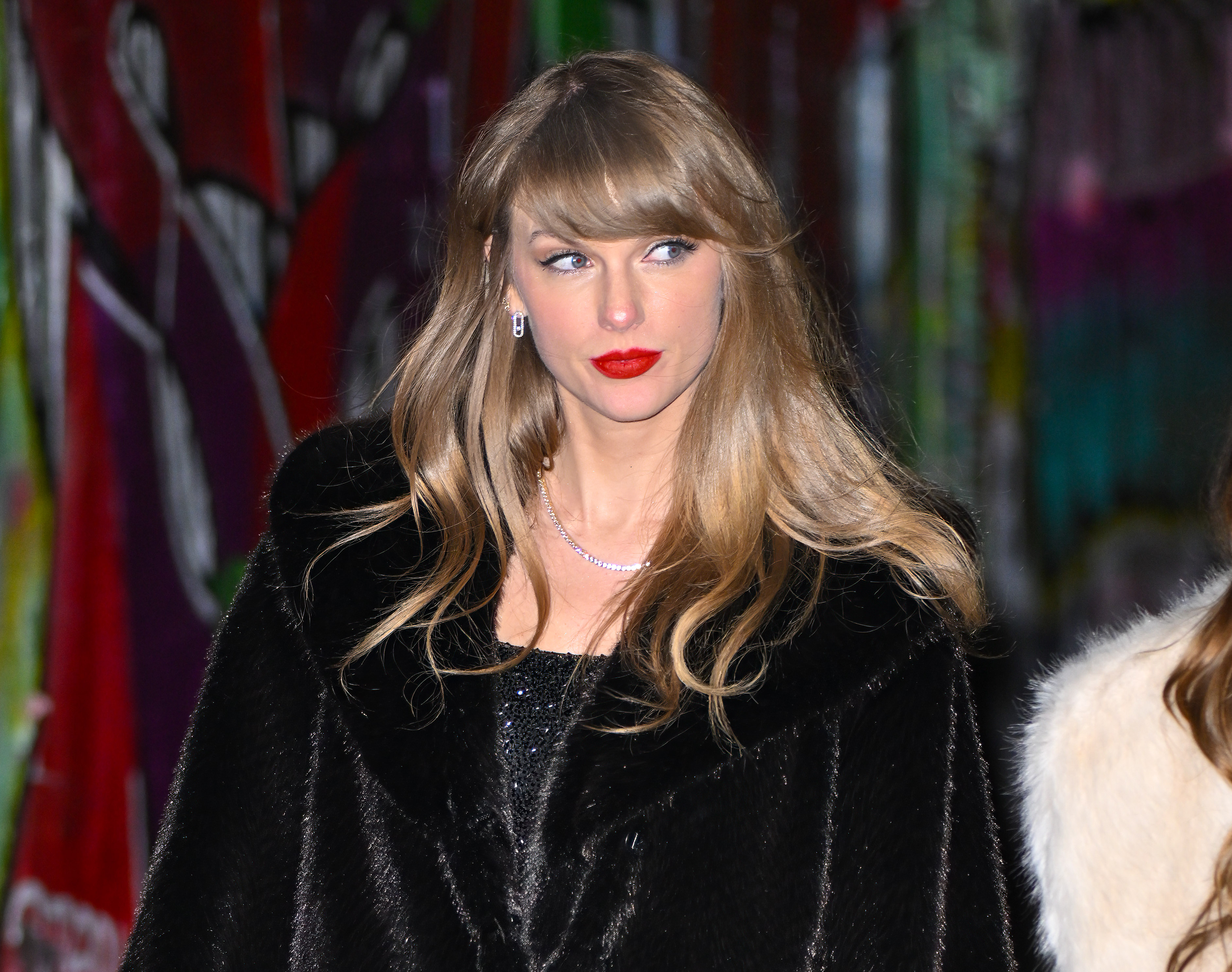 How Taylor Swift Became the Loudest Woman We've Ever Seen