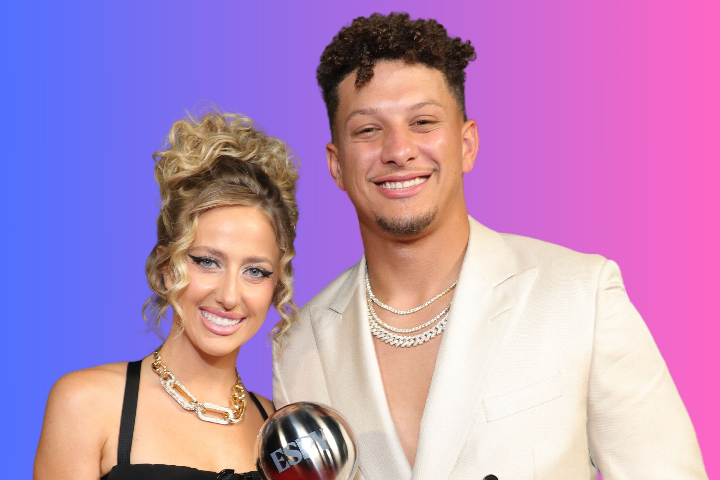 Photo of Patrick Mahomes, Wife Brittany in High School Goes Viral