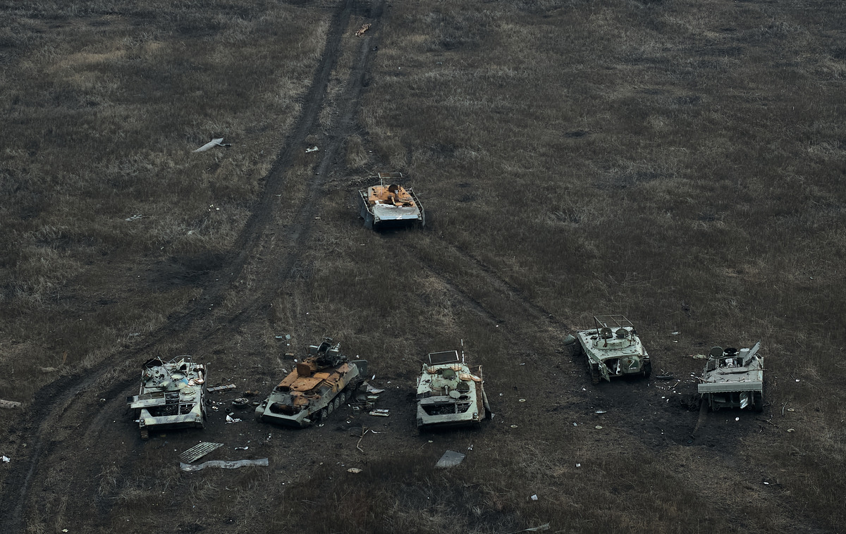 Ukraine War Footage Shows One of Russia's 'Largest Assaults' on