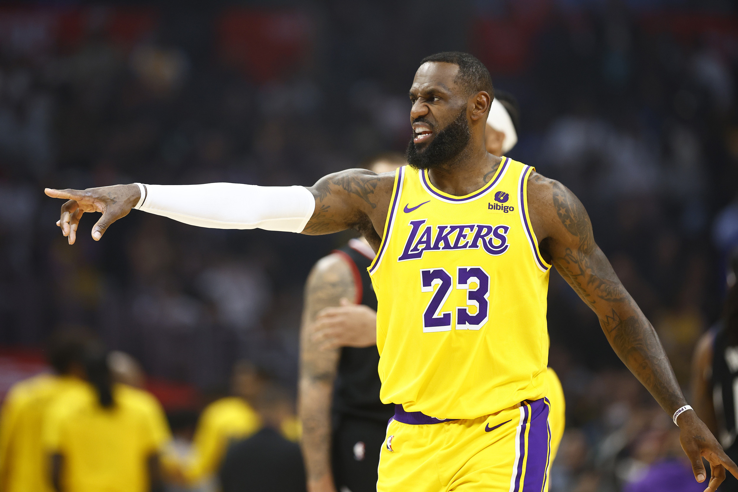 LeBron James Thinks Stephen Curry, Allen Iverson Have Had Bigger