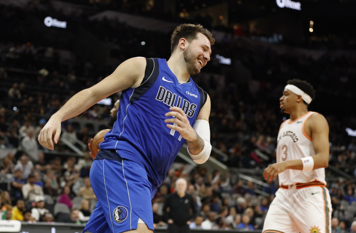 Watch Immaculate Luka Doncic Alley-Oop vs San Antonio - Newsweek