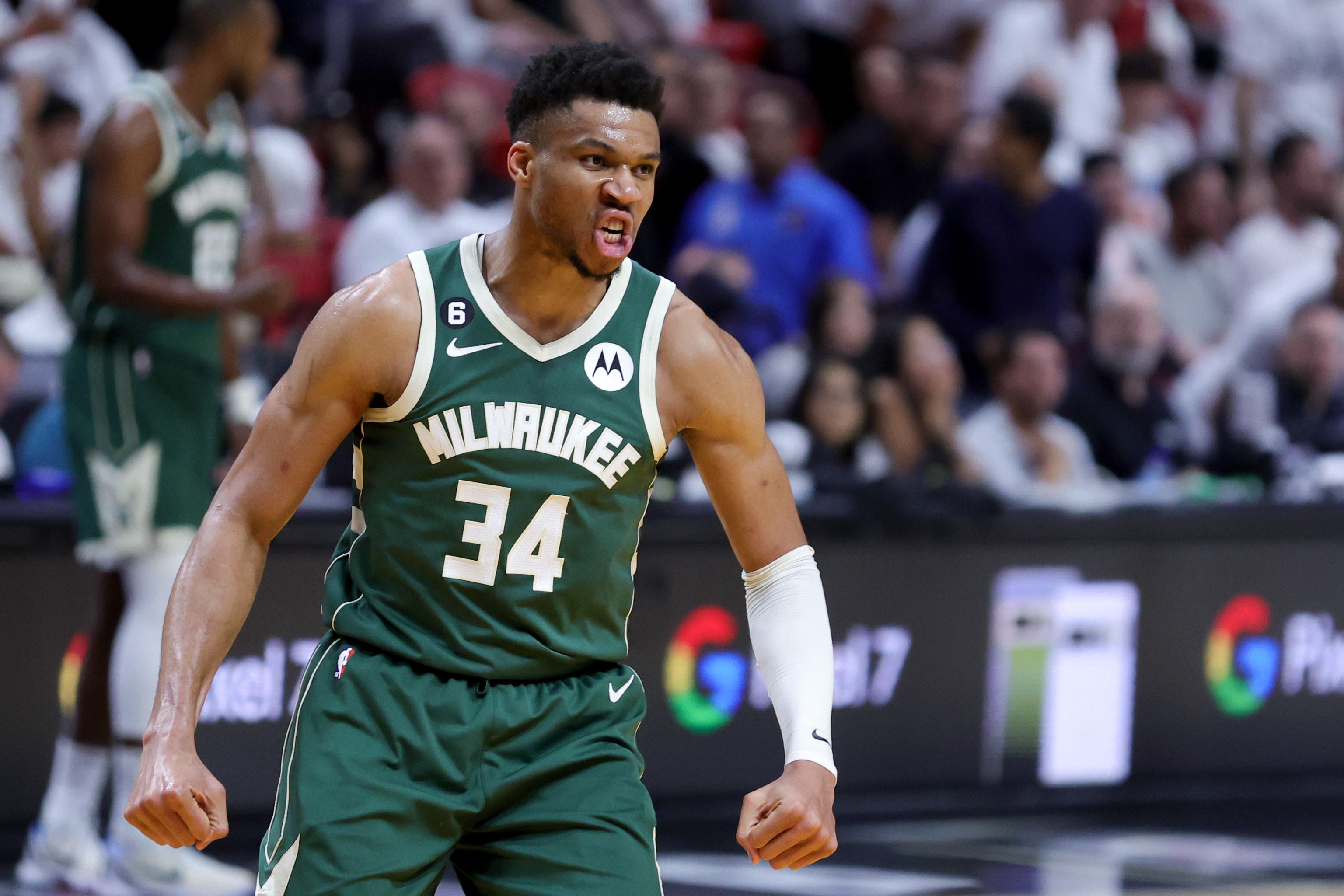 Bucks All-Star Giannis Antetokounmpo Exits Game with Injury
