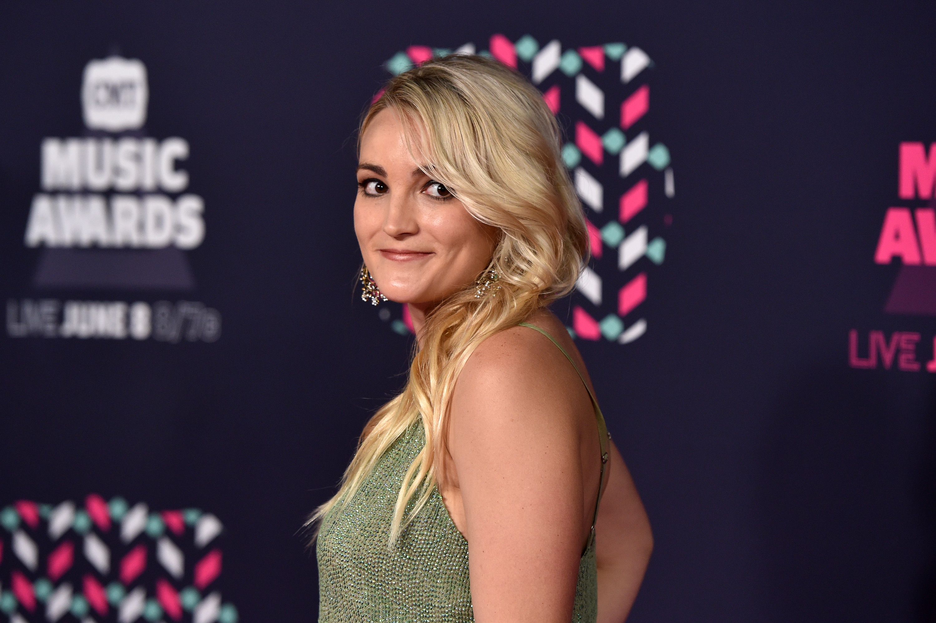 Jamie Lynn Spears' Lookalike Daughter Maddie, 15, Is a Head Taller Than Her  at Prom - Newsweek, image size:3000x1997