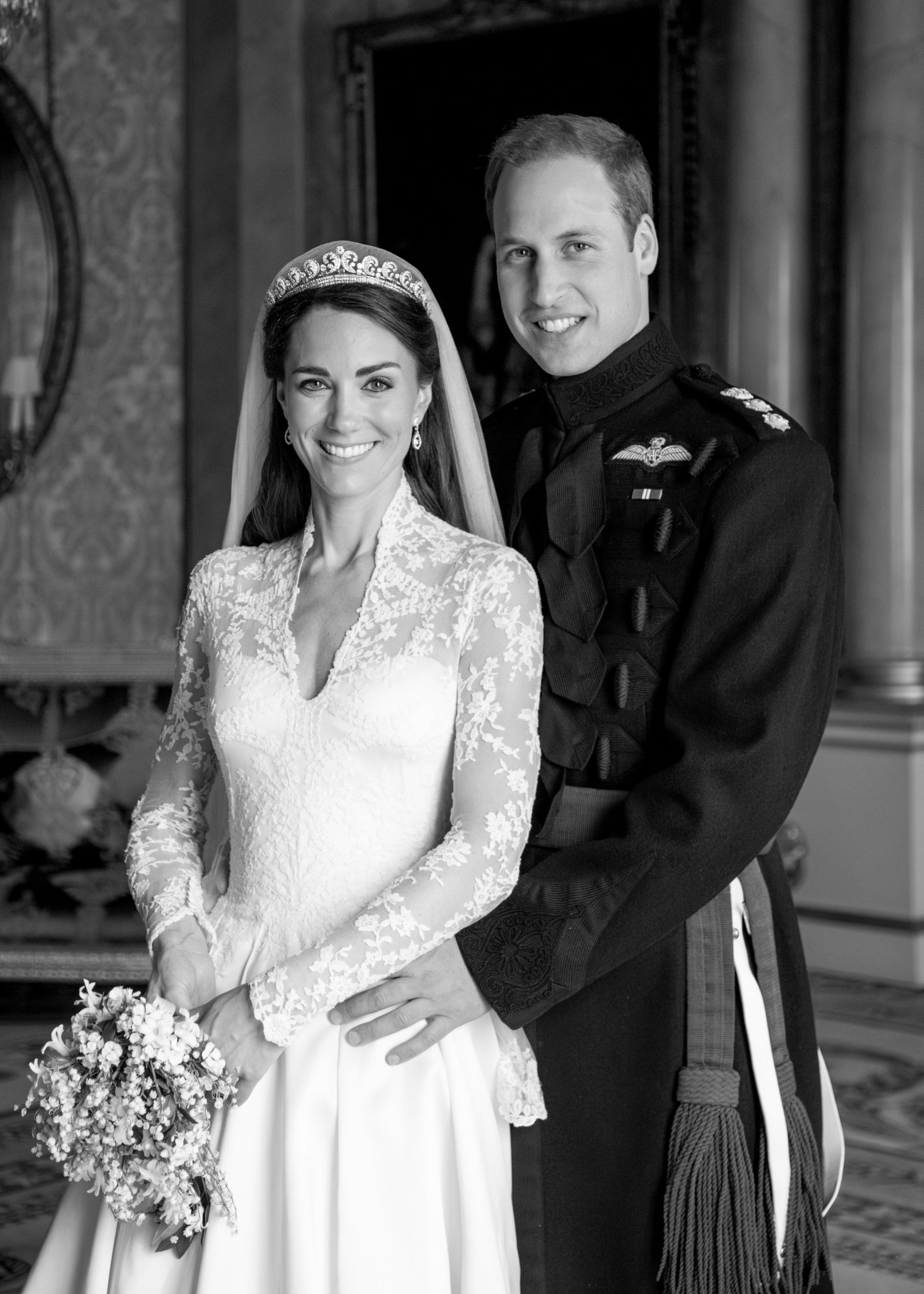 kate middleton evening dress wedding White Princess Kate Middleton Best Lace Sleeve Dress V Neck Wedding Dr –  Hoprom main image 0
