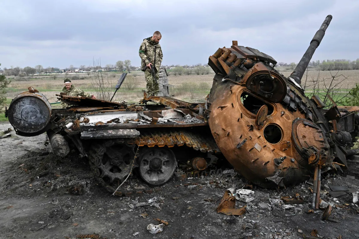 Ukraine Video Shows 42 Russian Tanks Wiped Out by Kyiv - Newsweek