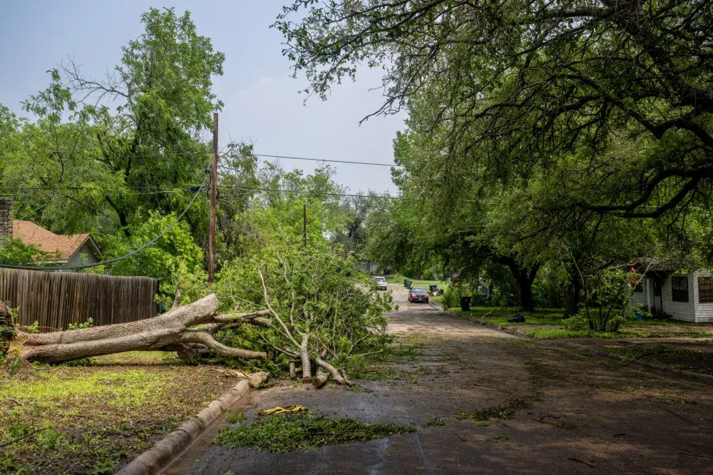 Texas Tornado Update: Five Dead as Others ‘Trapped’ Near Valley View