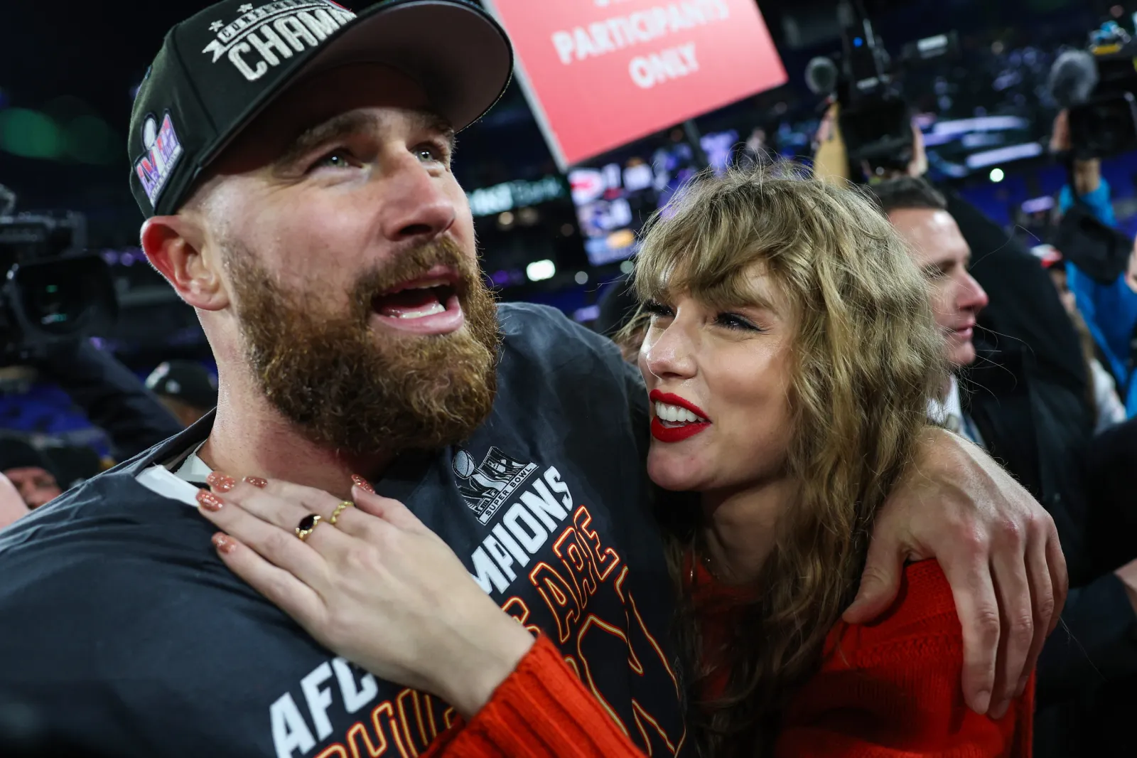 Travis Locking Swifties Are Beside Themselves Over Travis Kelce's Alleged Lock Screen ...