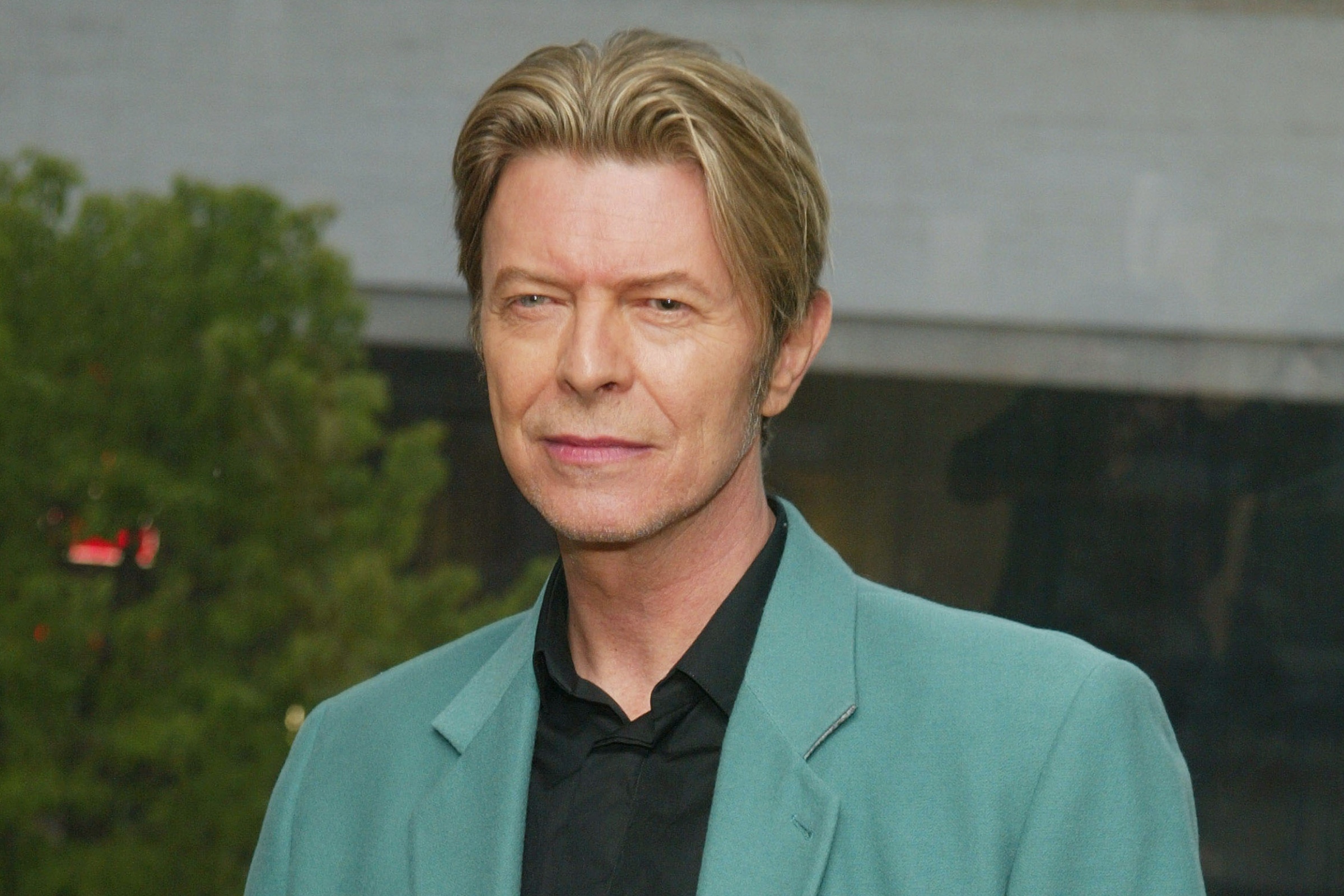David Bowie's Media Adviser Details Their Heartbreaking Final
