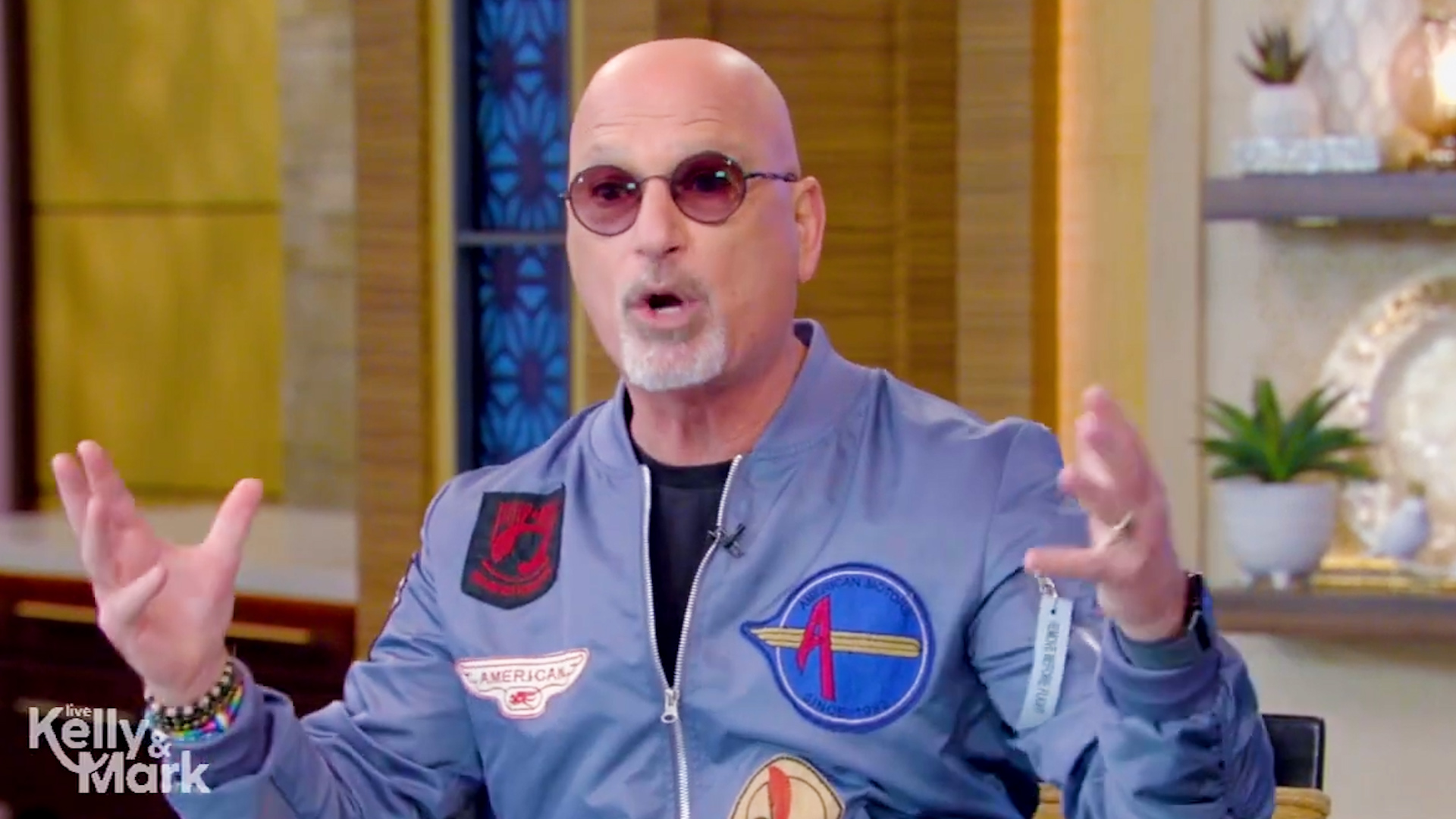 Howie Mandel Goes After Kelly Ripa Live on Air: ‘I Don’t Like That’