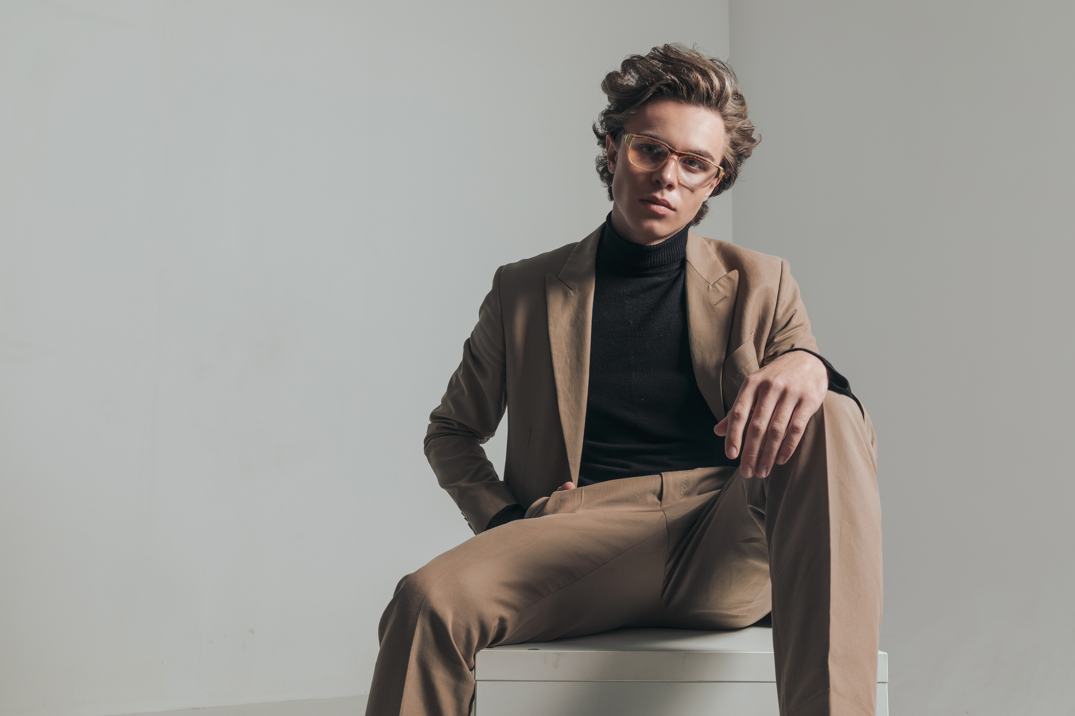 Classic Men's Hairstyle Labeled 'Old Money' Goes Viral - Newsweek