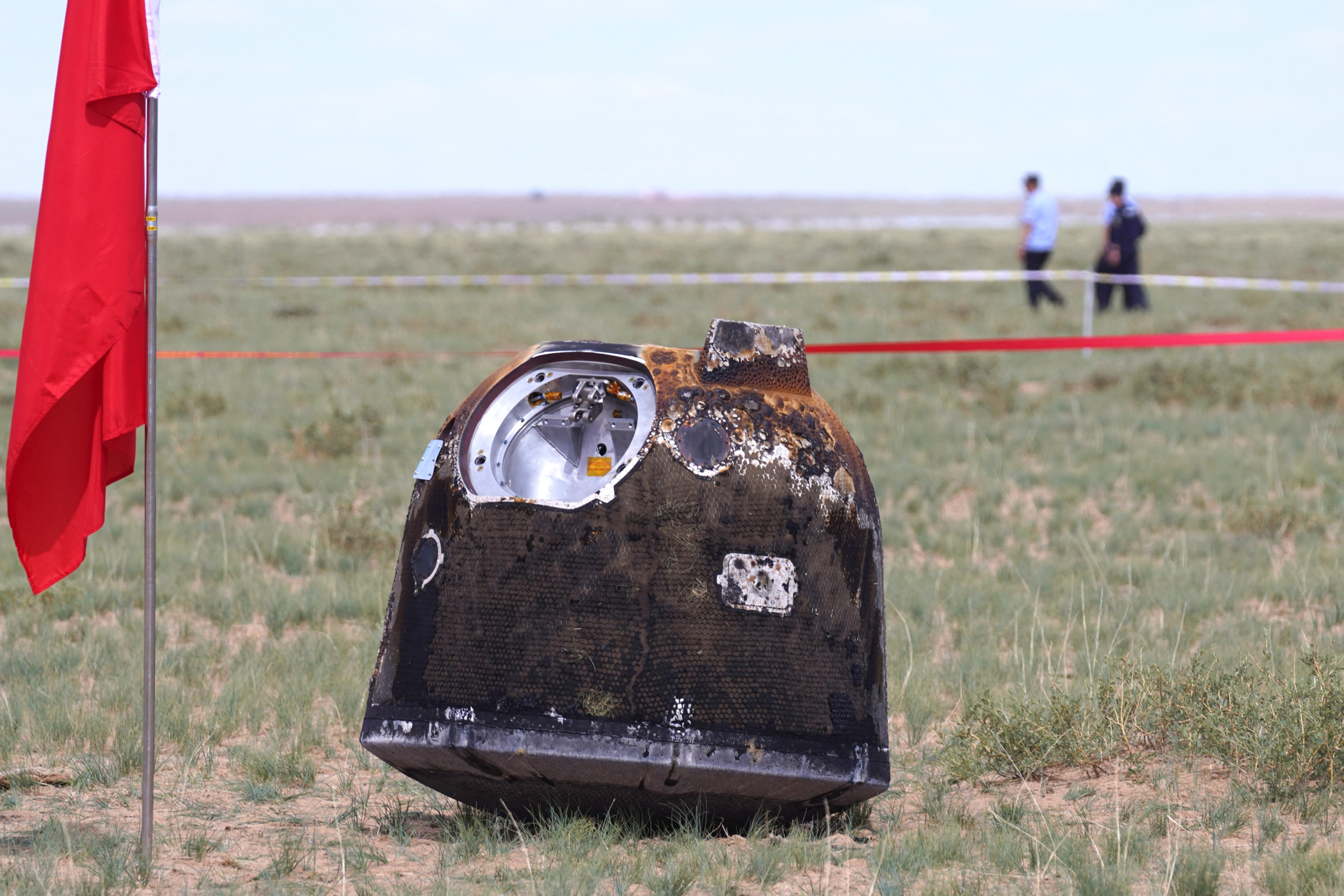 AVALON U5 MOON Hi-LANDER’s SUTHERLAND Private lunar lander is declared dead after landing sideways in a