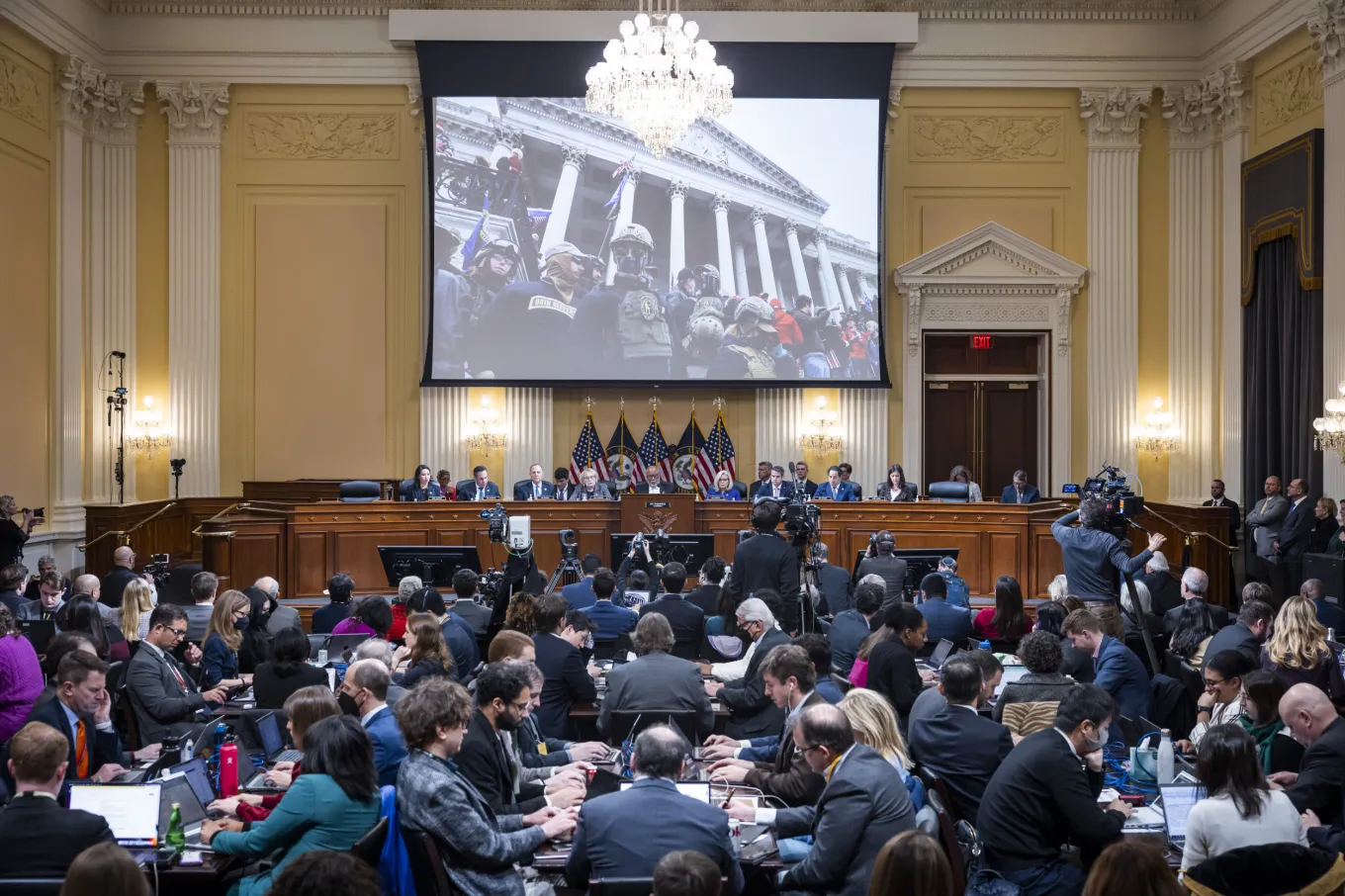 Former ‘Latinos for Trump’ Attorney to Plead Guilty Over Capitol Riot ...
