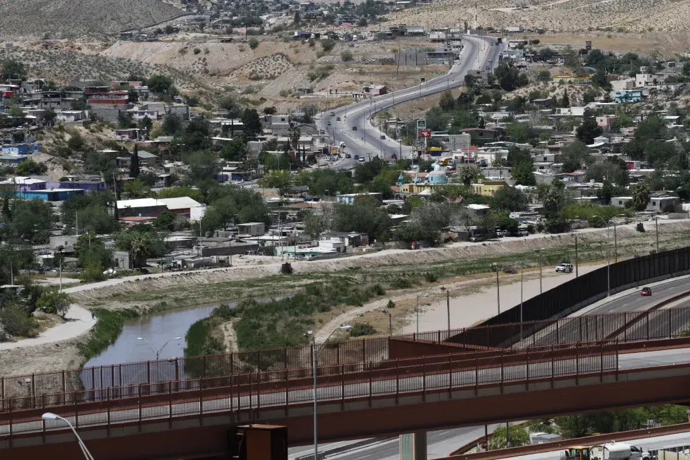 Border Officers Capture Sex Offender