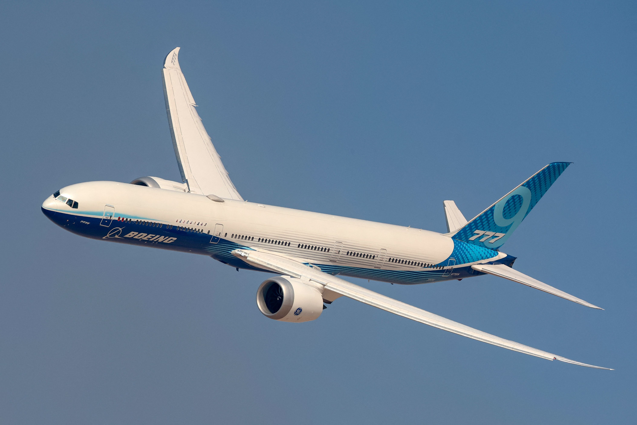 翼ページ How the 777X's folding wing tips work - The Air Current