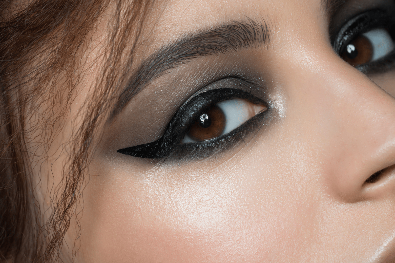 Adele's Makeup Artist Reveals The Secrets Behind Her Winged Liner, image size:1599x1066