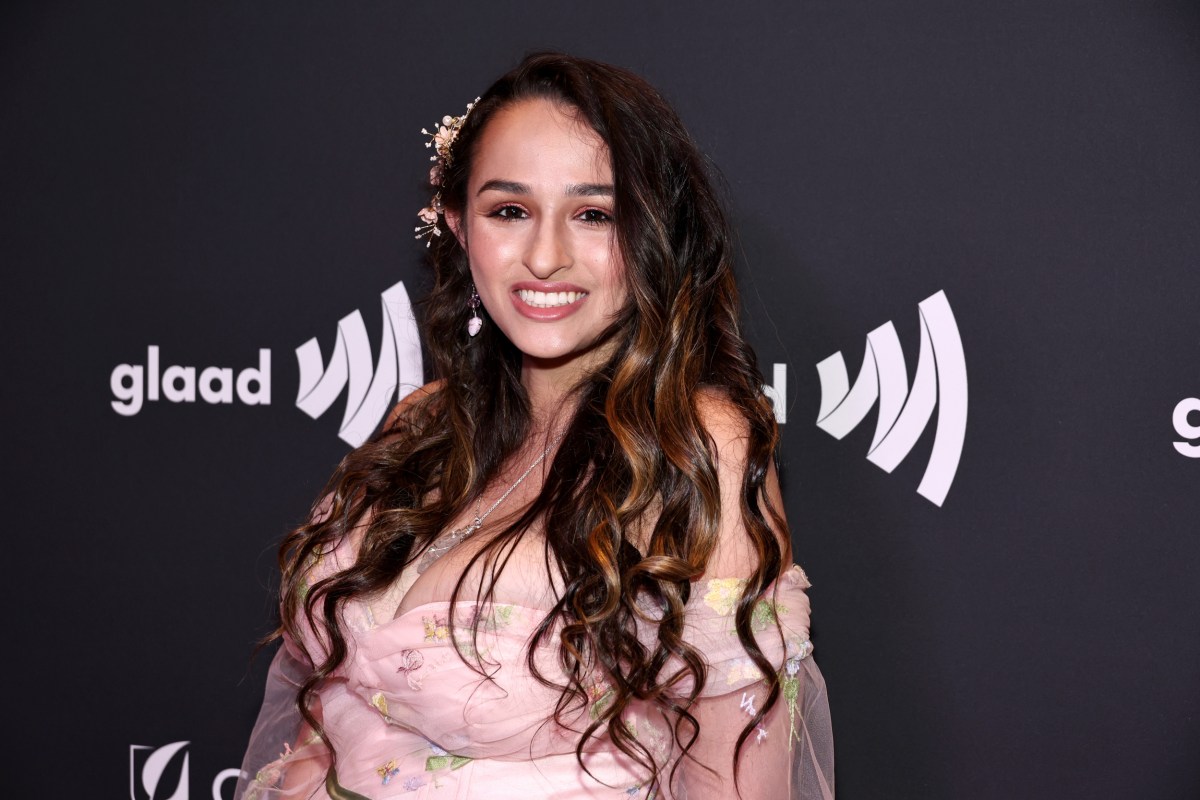 Jazz Jennings Celebrates 100-Lb Weight Loss In Her Wellness Journey ...