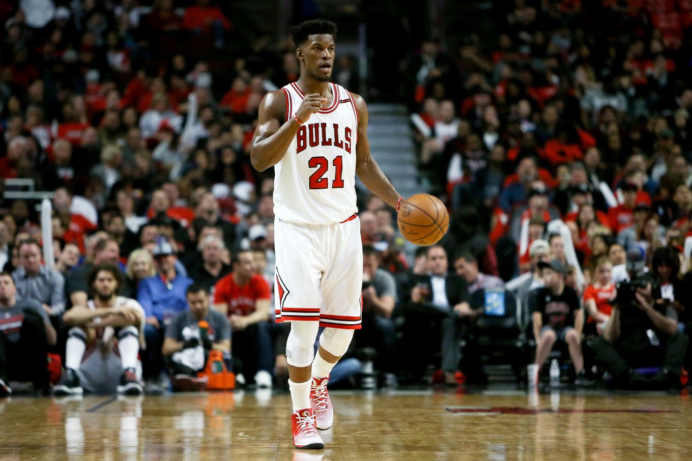 Hall of Fame Former Bull Dwyane Wade Takes Blame for Failed Jimmy ...