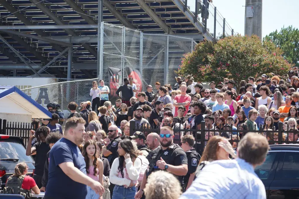 Georgia HS Students Texted Parents Last Words As Shooter Colt Gray Killed 4
